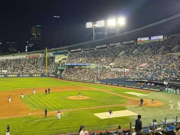 Jamsil Baseball Stadium, section: 219