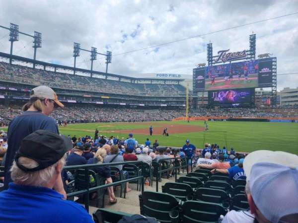 Comerica Park, section: 117, row: 21, seat: 21