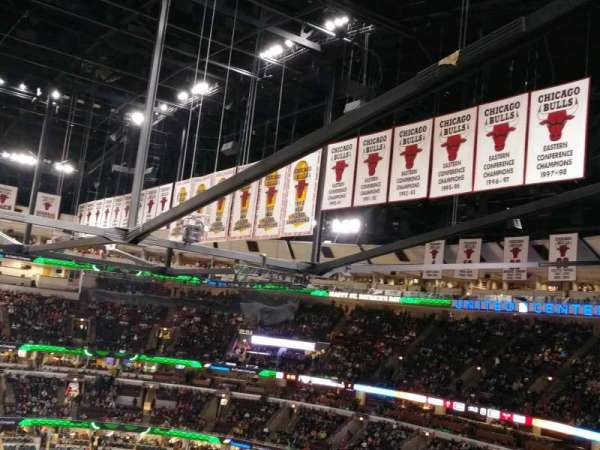 United Center, section: 334, row: 9, seat: 15