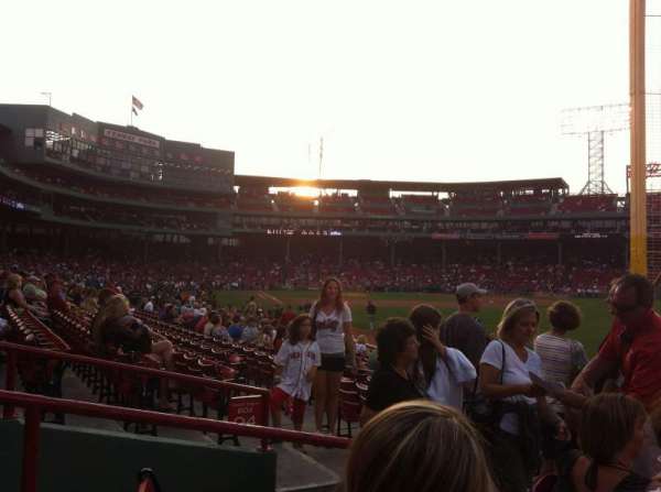 Fenway Park, section: Right Field Box 93, row: GG