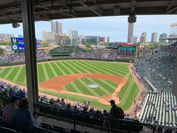 Wrigley Field, section: 415L, row: 6, seat: 9