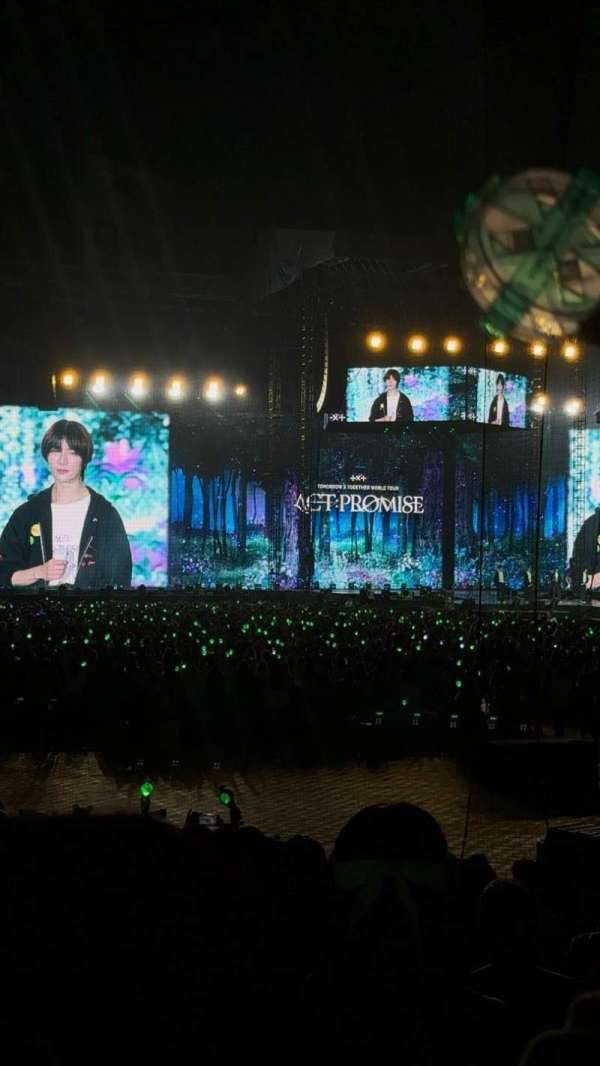 Daikin Park, section: 112, row: 18, seat: 6
