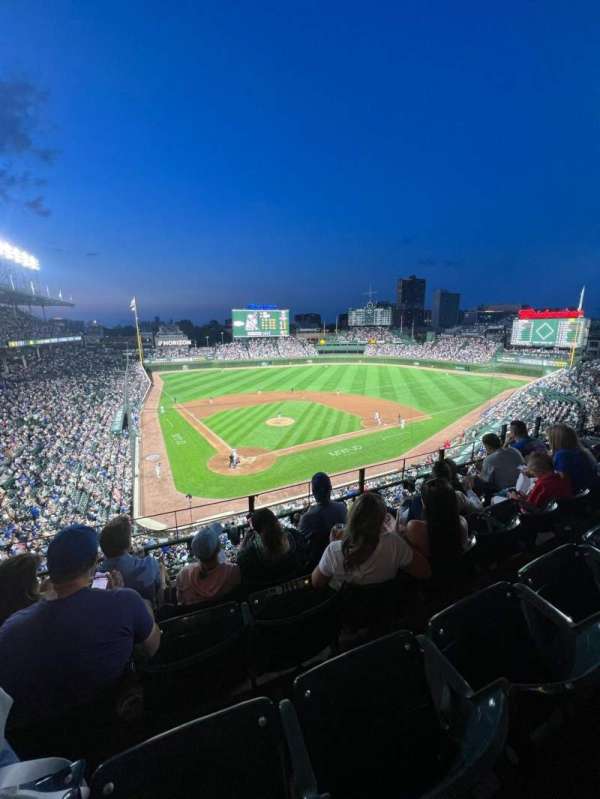 Wrigley Field, section: 320R, row: 4, seat: 5