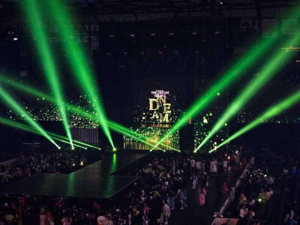 Allstate Arena, section: 213, row: D, seat: 52