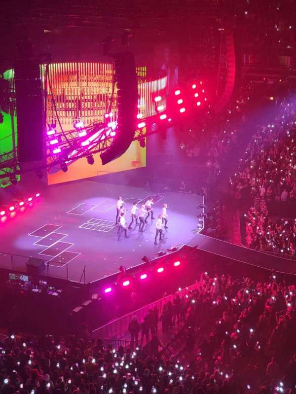 United Center, section: 318, row: 2, seat: 5