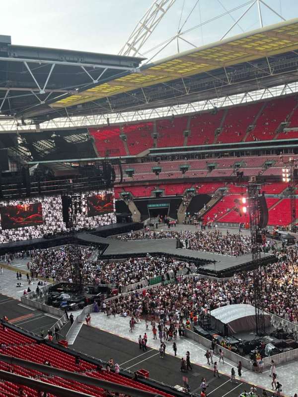 Wembley Stadium, section: 522, row: 3, seat: 245