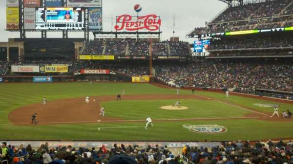 Citi Field, section: 122, row: 31, seat: 4