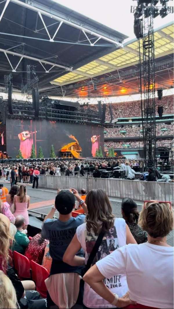 Wembley Stadium, section: 122, row: 6, seat: 310
