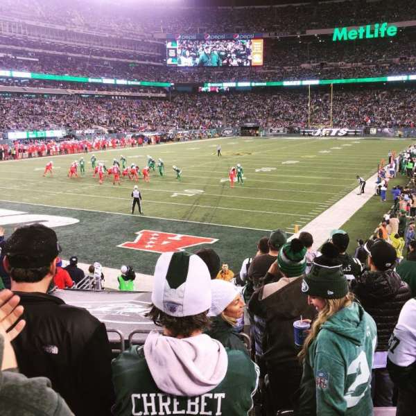 MetLife Stadium, section: 123, row: 15, seat: 4