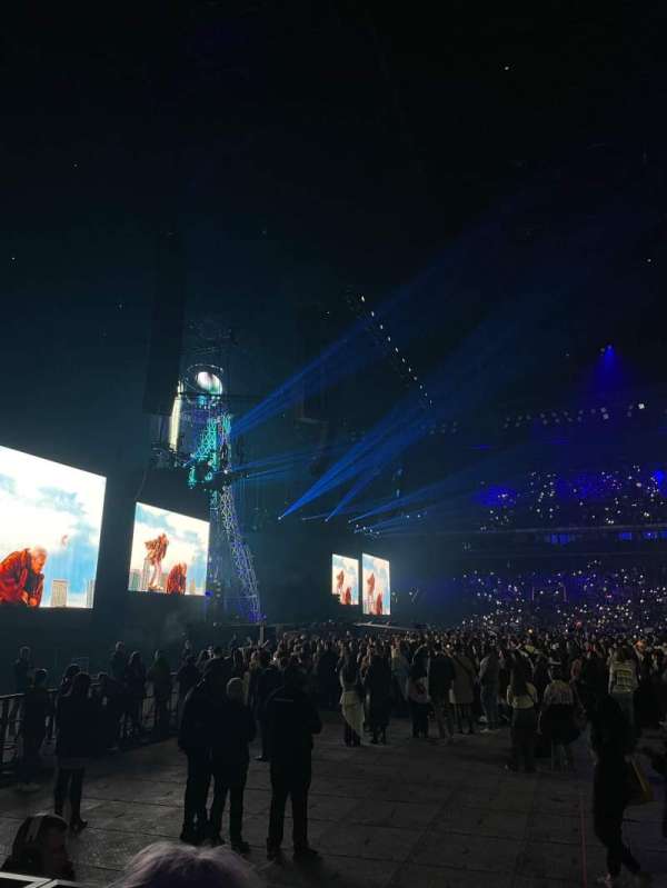 Paris La Défense Arena, section: 103, row: 6, seat: 25