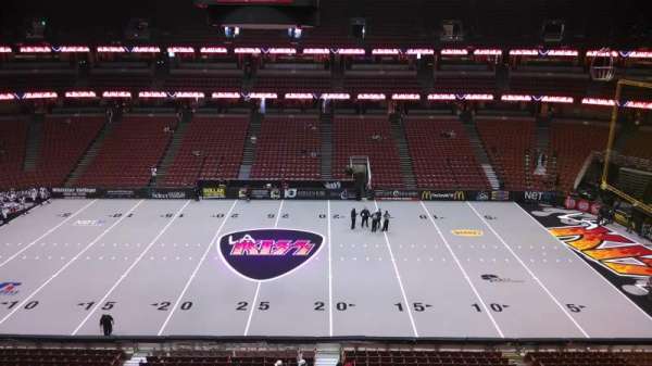 Honda Center, section: 433, row: B, seat: 8