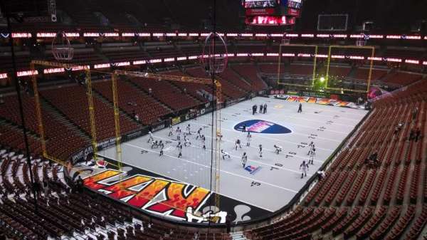 Honda Center, section: 440, row: B, seat: 8