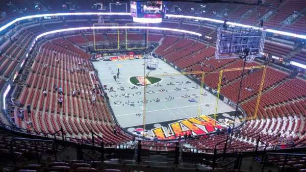 Honda Center, section: 403, row: N, seat: 8