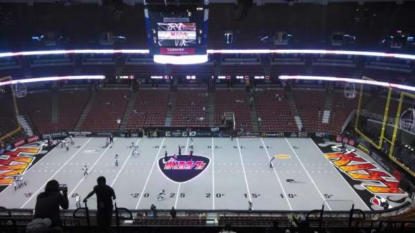 Honda Center, section: 433, row: M, seat: 8