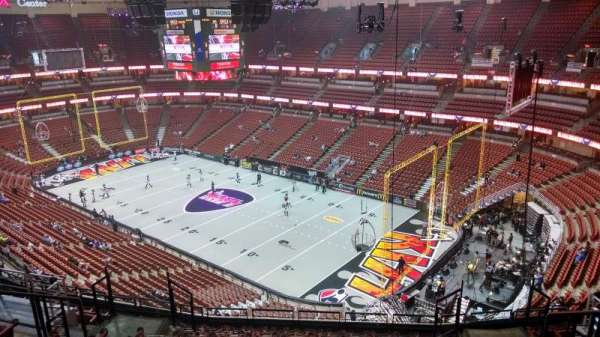 Honda Center, section: 428, row: M, seat: 8
