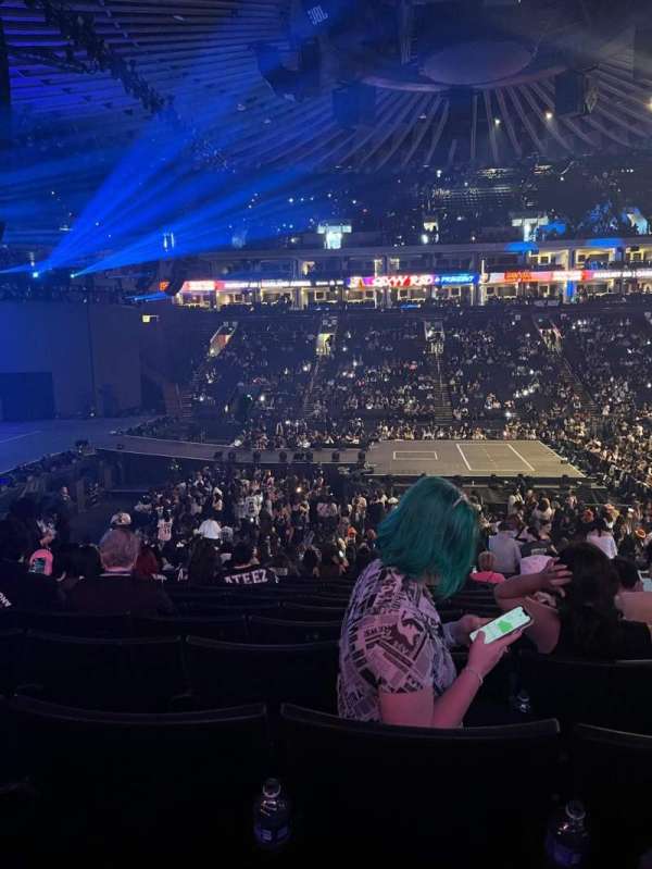 Oakland Arena, section: 115, row: 18, seat: 4