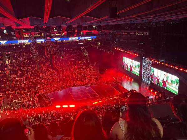 Oakland Arena, section: 202, row: 16, seat: 17