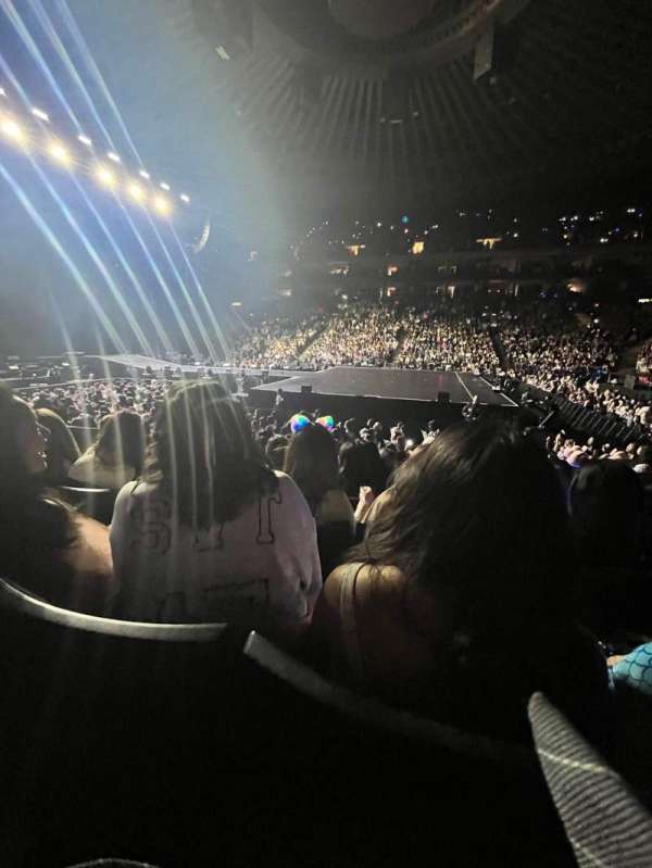 Oakland Arena, section: 115, row: 5, seat: 12