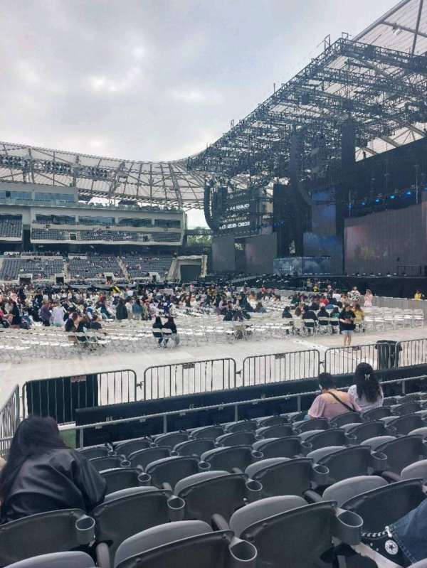 BMO Stadium, section: 110, row: G, seat: 23