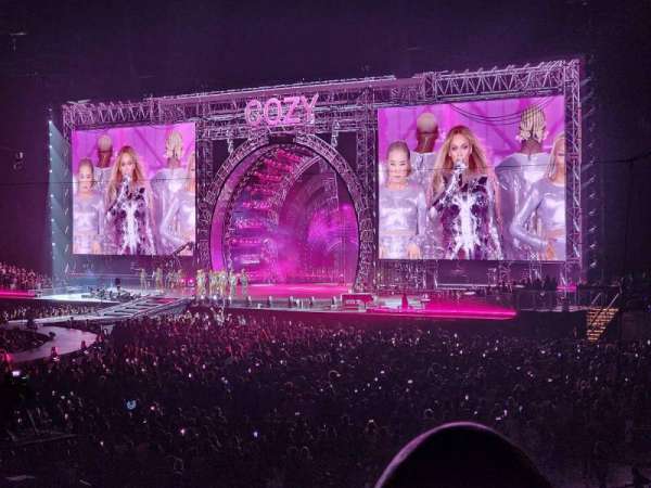 Rogers Centre, section: 113AL, row: 37, seat: 110