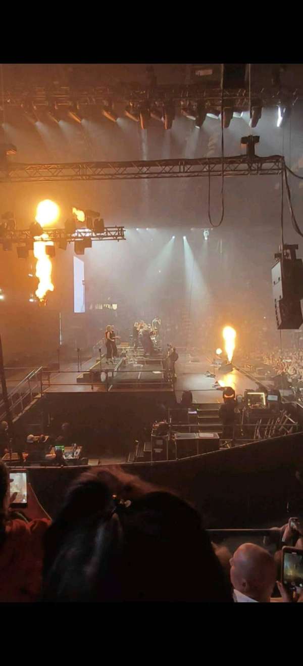 Unipol Forum, section: B8, row: 6, seat: 7