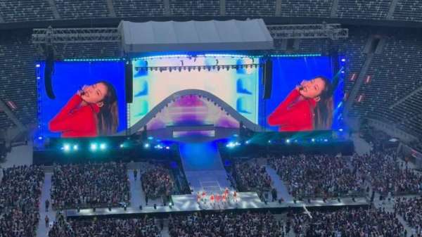 MetLife Stadium, section: 327, row: 26, seat: 24