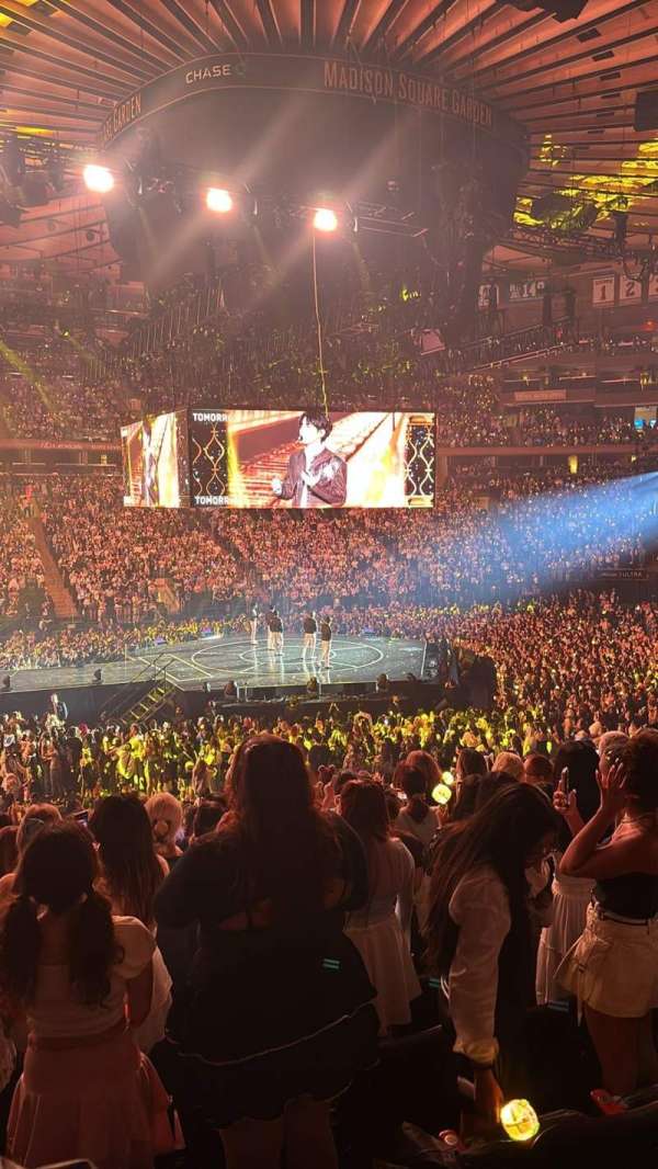 Madison Square Garden, section: 116, row: 17, seat: 3