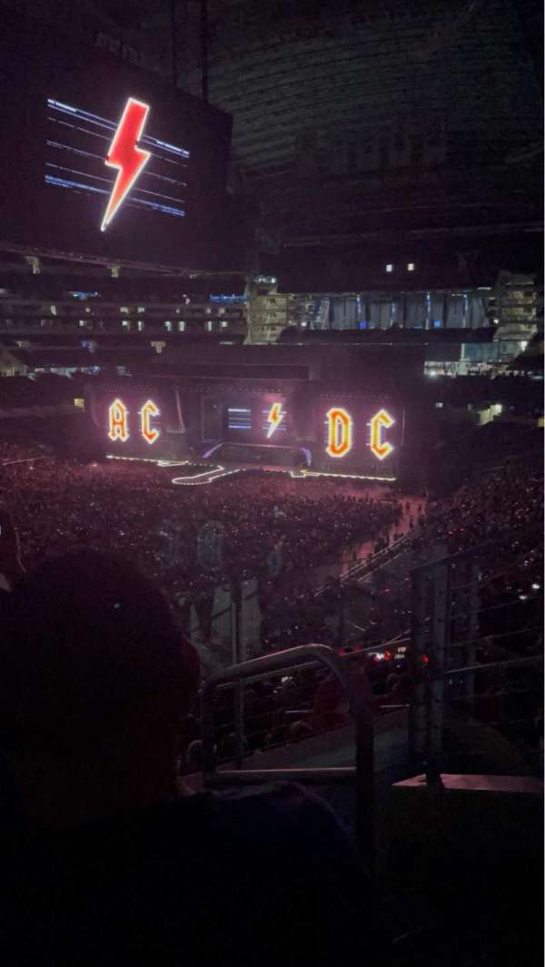 AT&T Stadium, section: 318, row: 14, seat: 3
