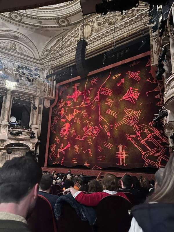 Théâtre Mogador, section: Orchestre, row: M, seat: 29