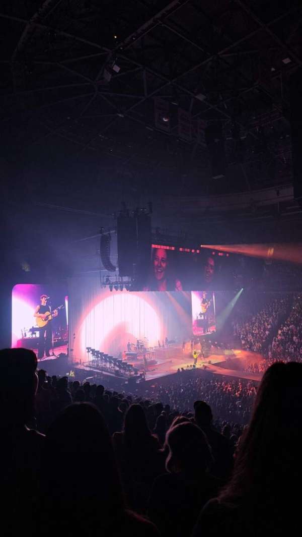 Rogers Arena, section: 117, row: 25, seat: 9