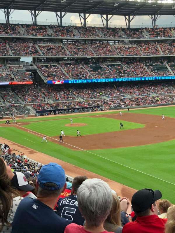 Truist Park, section: 213, row: 6, seat: 3