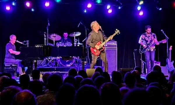 Tupelo Music Hall, section: Counter, seat: 9