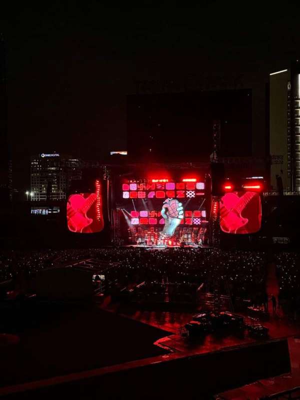 Truist Park, section: 223, row: 1, seat: 4