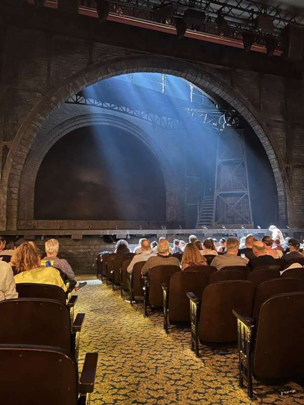 Lunt-Fontanne Theatre, section: Orchestra L, row: N, seat: 1
