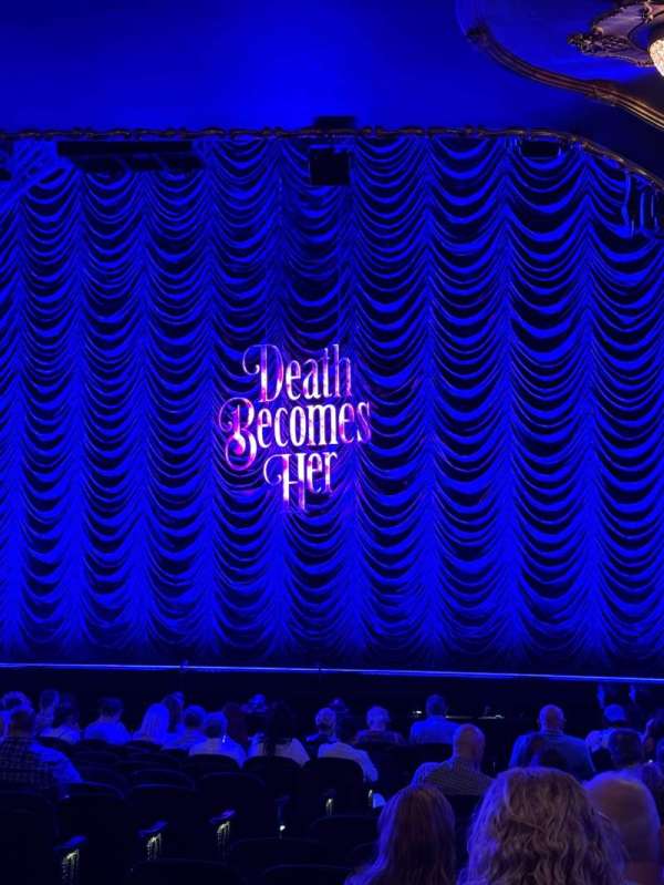Lunt-Fontanne Theatre, section: Orchestra R, row: T, seat: 8