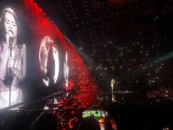 Madison Square Garden, section: 115, row: 5, seat: 4