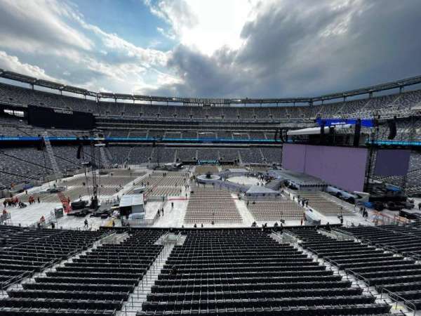 MetLife Stadium, section: 213, row: 1, seat: 22