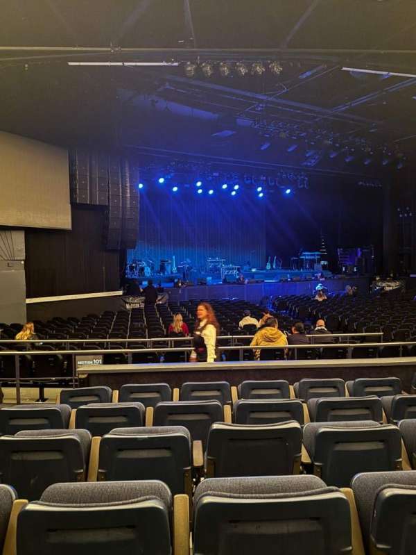 The Theater at Madison Square Garden, section: 203, row: E, seat: 4