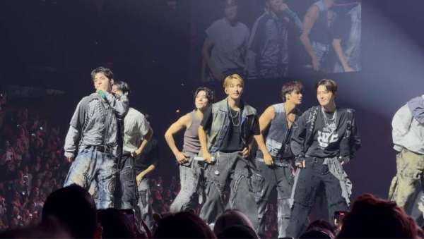Amerant Bank Arena, section: Floor 4, row: B, seat: 1