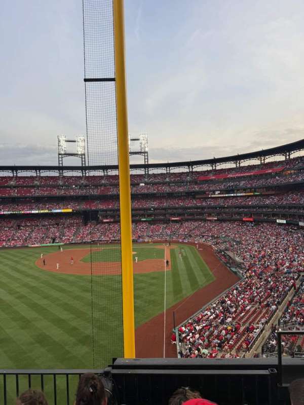 Busch Stadium, section: 271, row: 3, seat: 2