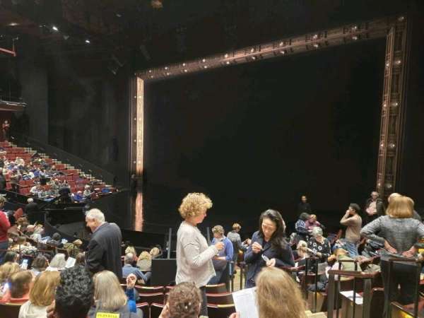 Vivian Beaumont Theater, section: Orchestra RC, row: M, seat: 412