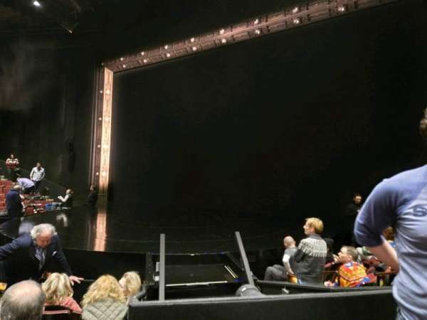 Vivian Beaumont Theater, section: Orchestra RC, row: G, seat: 407