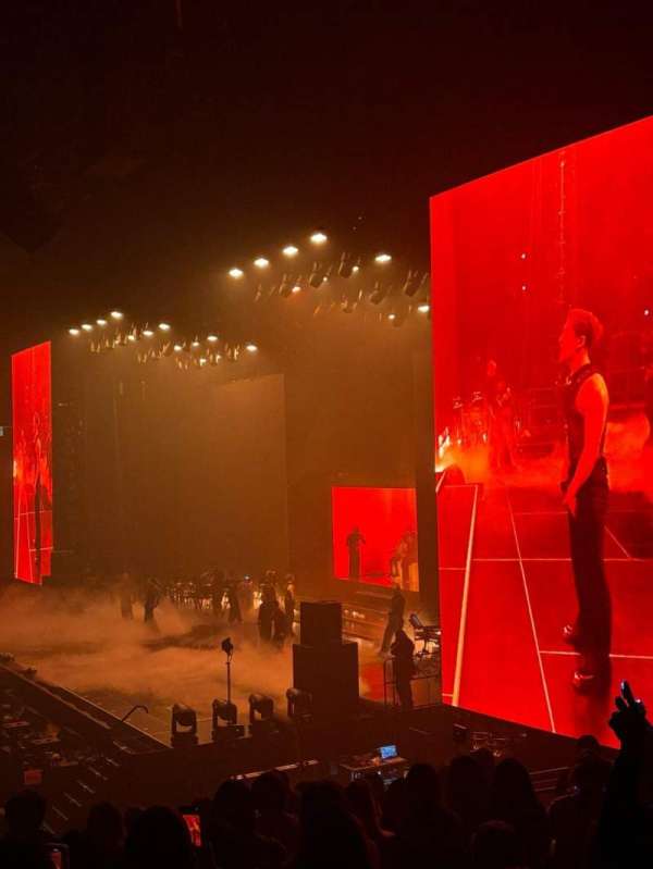Oakland Arena, section: 127, row: 16, seat: 13
