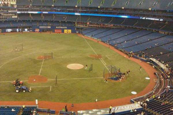 Rogers Centre, section: 529, row: 1, seat: 16