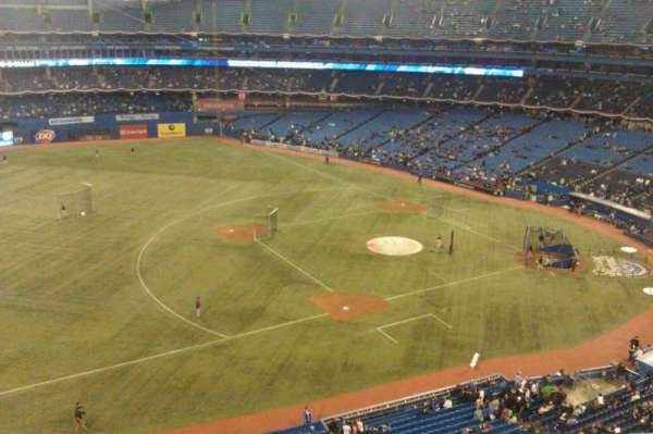 Rogers Centre, section: 533, row: 3, seat: 14