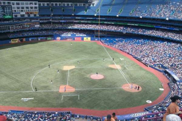 Rogers Centre, section: 529, row: 15, seat: 16