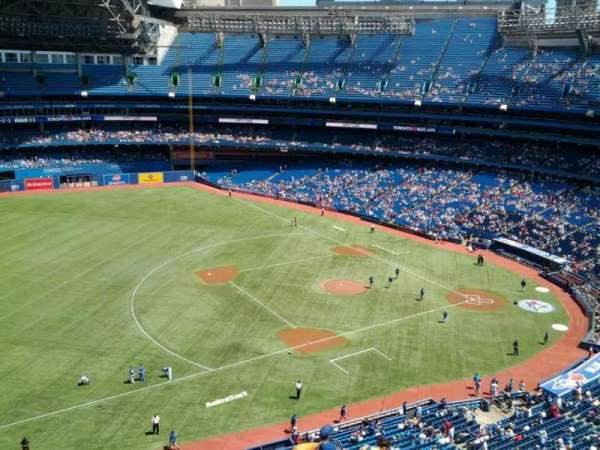 Rogers Centre, section: 533, row: 12, seat: 18