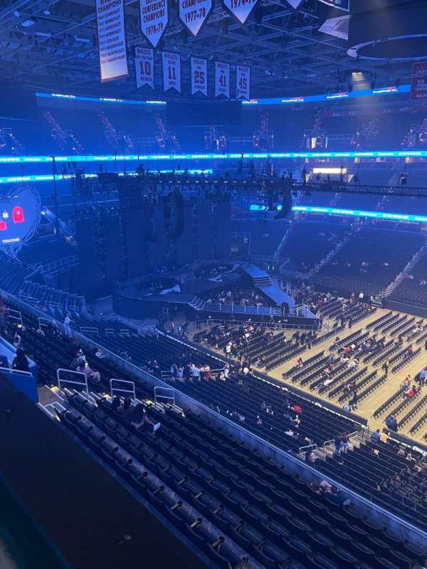 Capital One Arena, section: 402, row: A, seat: 1