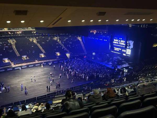 Madison Square Garden, section: 209, row: 17, seat: 11