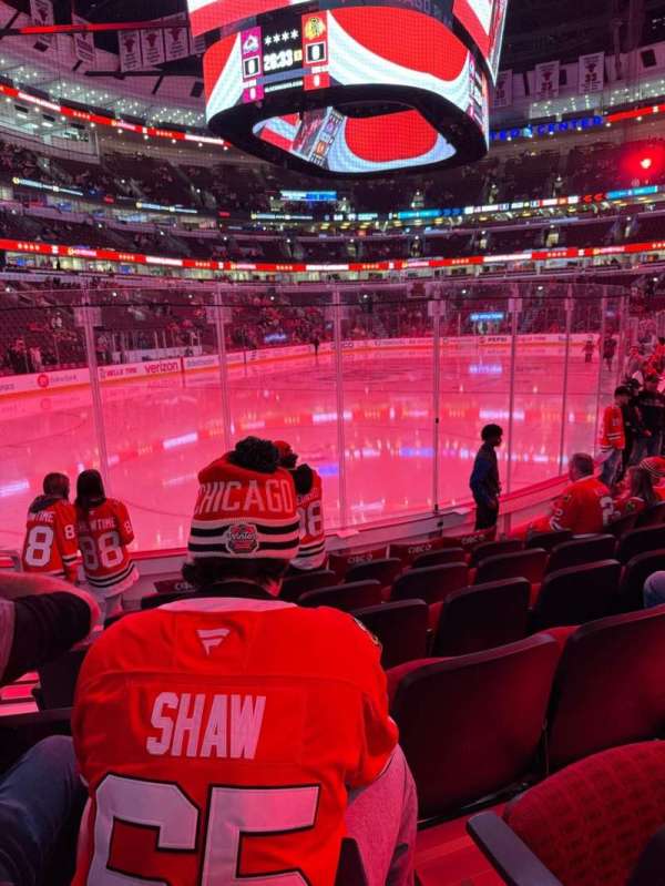 United Center, section: 104, row: 7, seat: 10